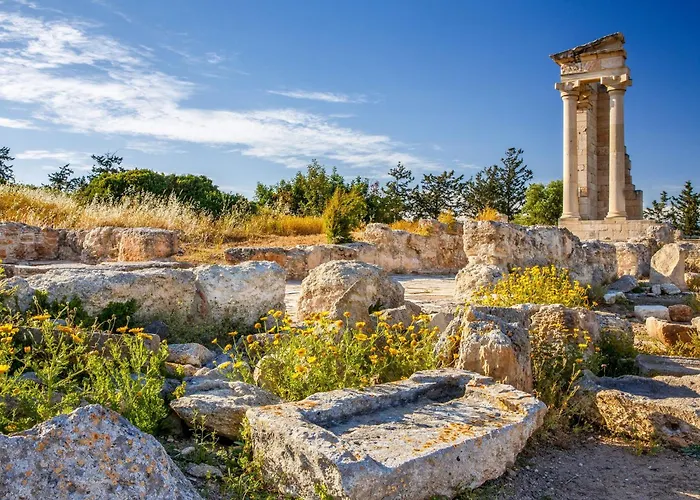 Sanders Boutique - Full Building Limassol