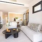 Sanders Boutique - Full Building * Limassol