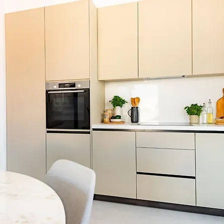 Sanders Boutique - Full Building * Limassol