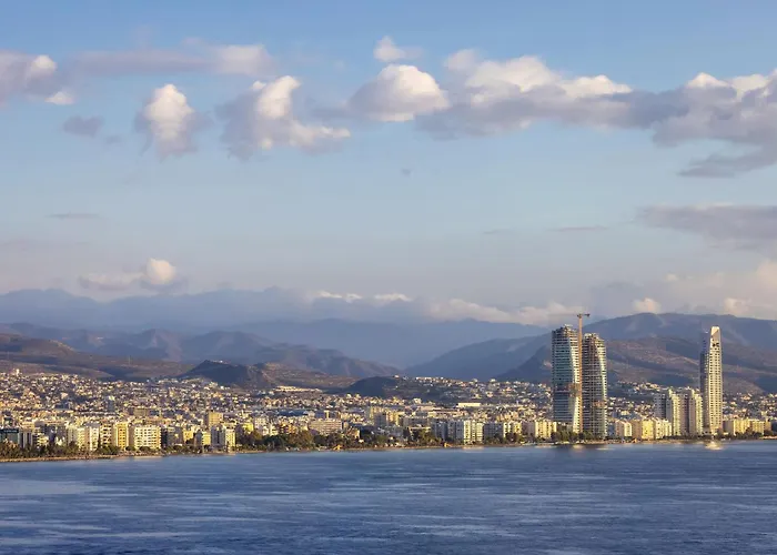 Sanders Boutique - Full Building *